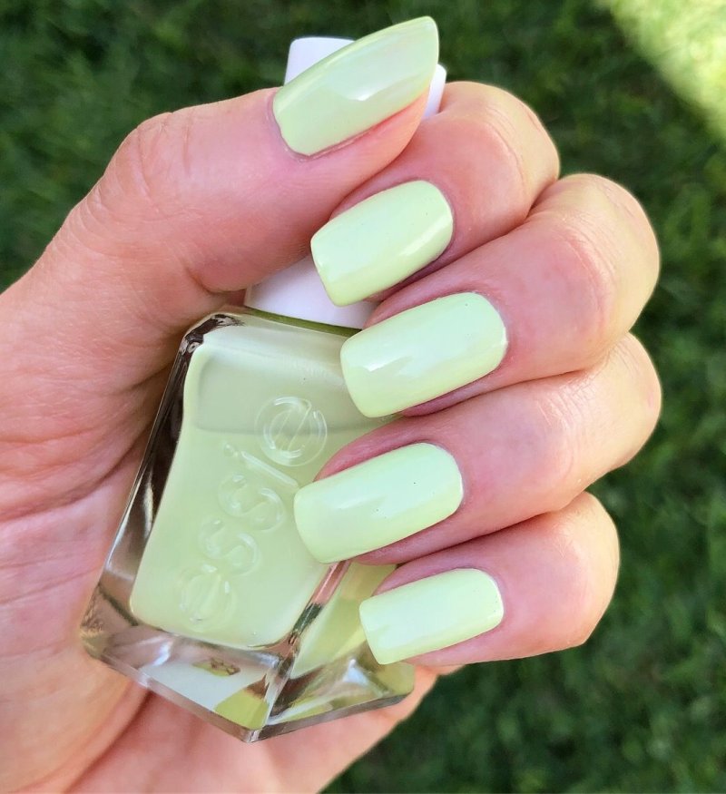 Essie зеленый лак