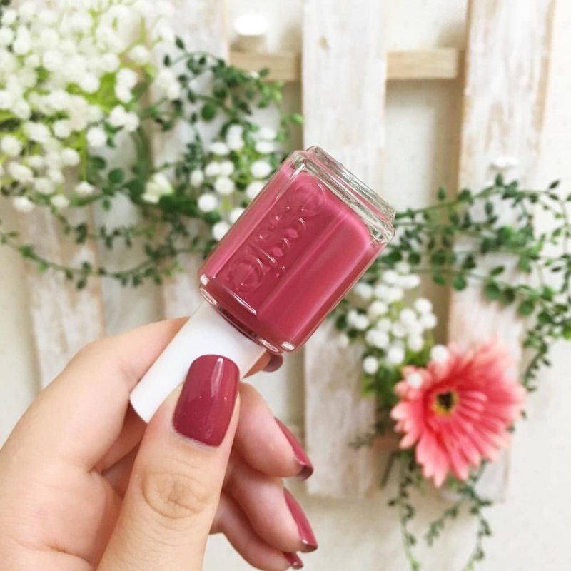 Лак для ногтей essie