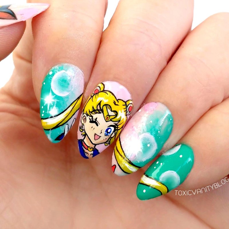 Маникюр sailor moon