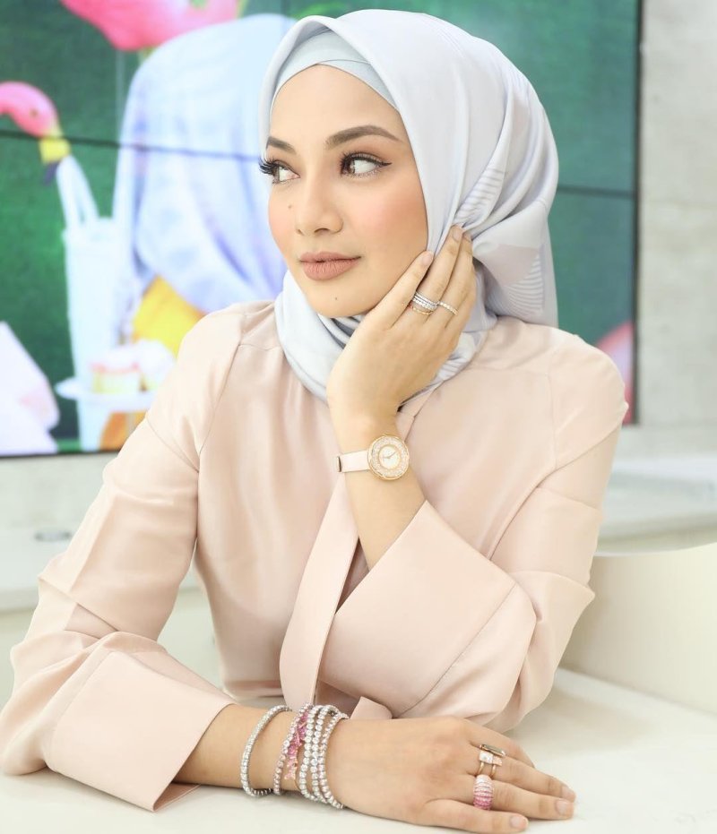 Neelofa noor