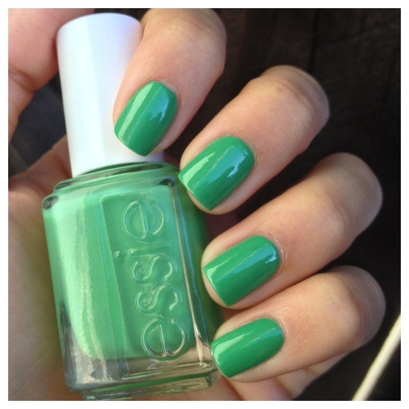 Essie зеленый лак