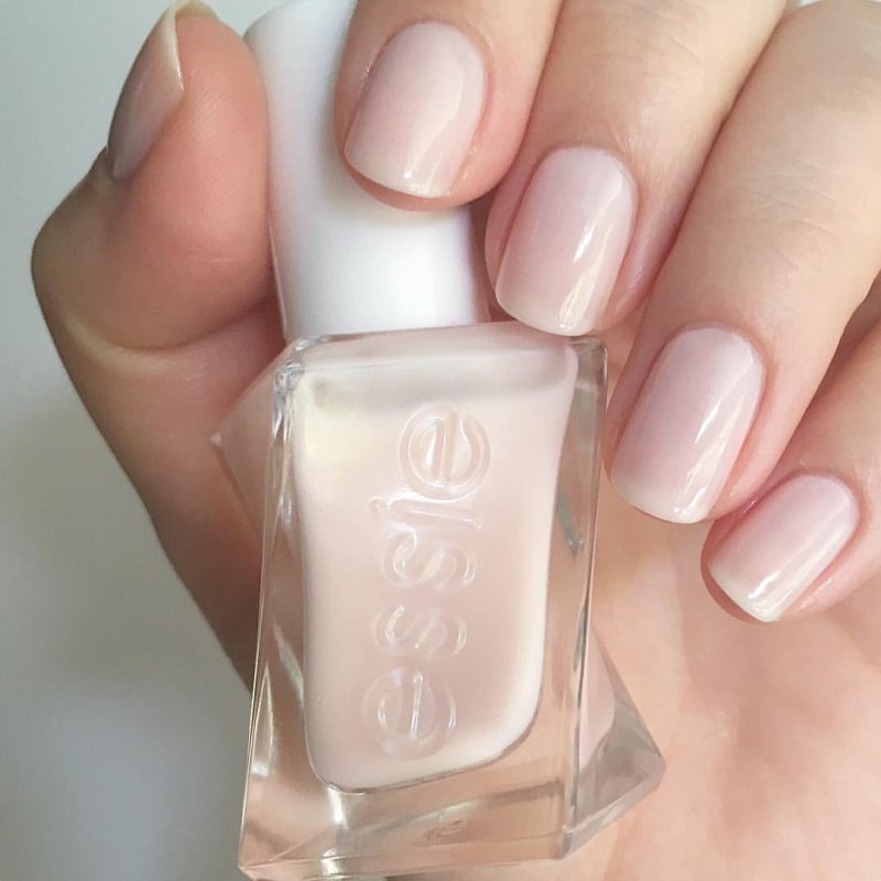 Лак essie sheer fantasy