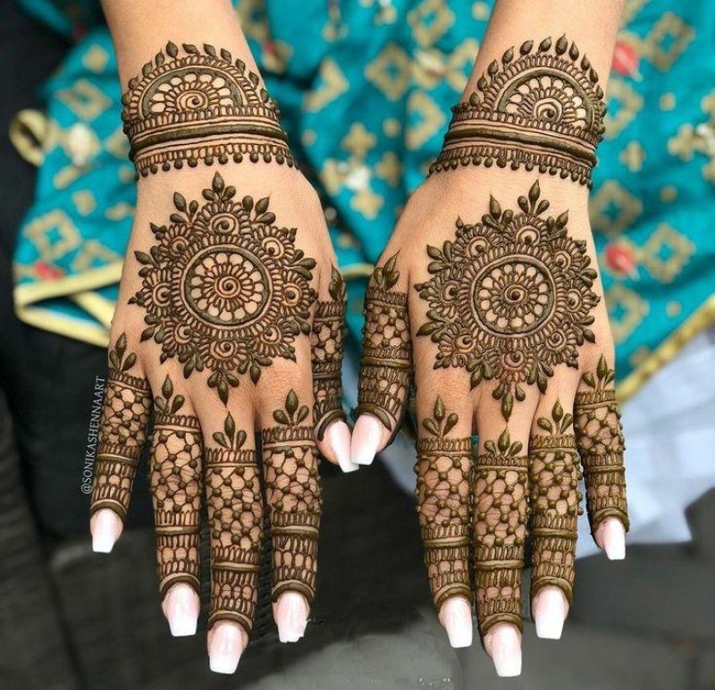 Latest bridal mehndi design