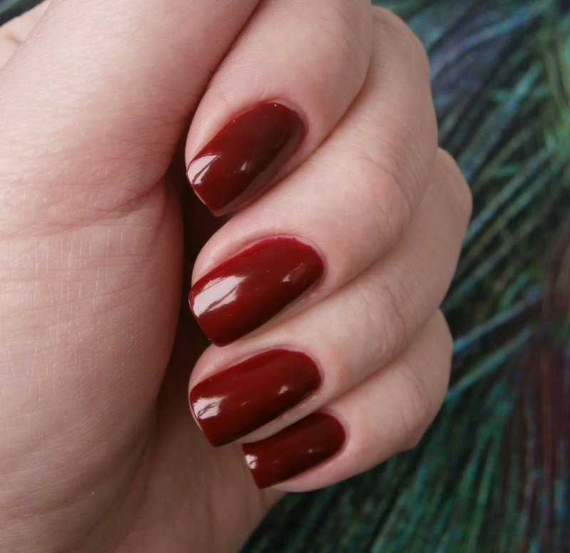 Лак essie спелая вишня