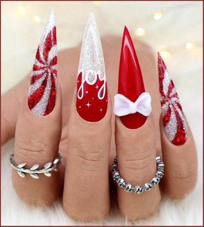 Маникюр на длинные ногти новогодний