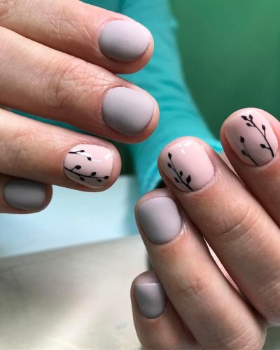 Легкий дизайн на короткие ногти