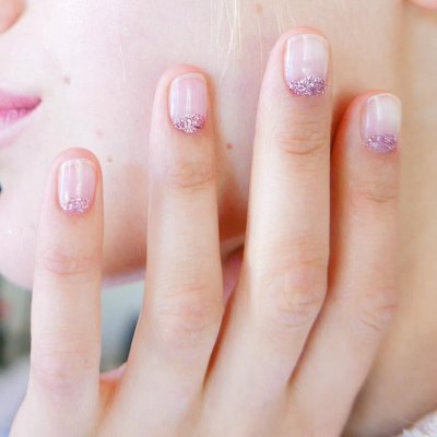 Нежный маникюр на короткие ногти