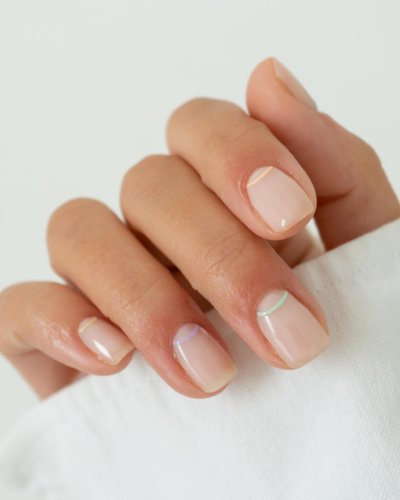 Ногти короткие