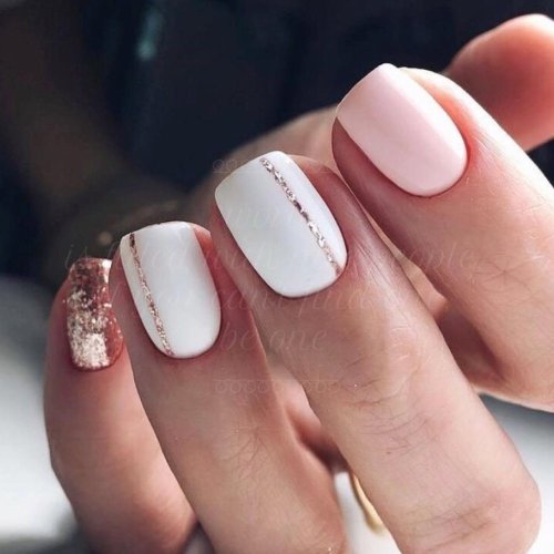 Молочный маникюр на короткие ногти