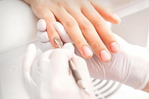 Медицинский маникюр