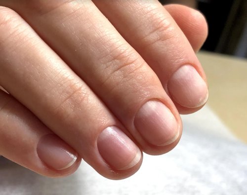 Короткие ногти без покрытия