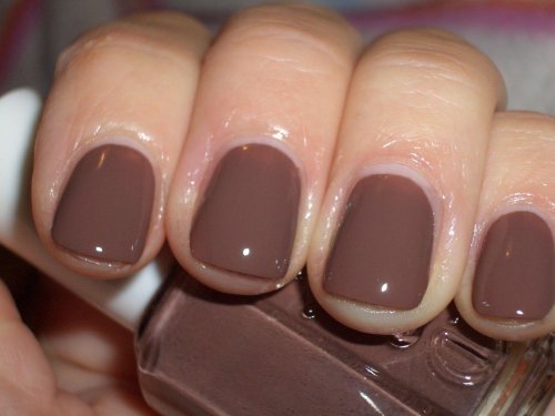 Essie лак коричневый