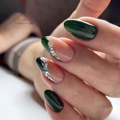 Маникюр зеленый френч