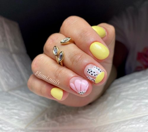 Весенний маникюр на короткие ногти