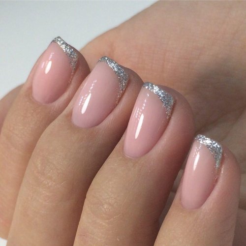 Серебристый френч на короткие ногти