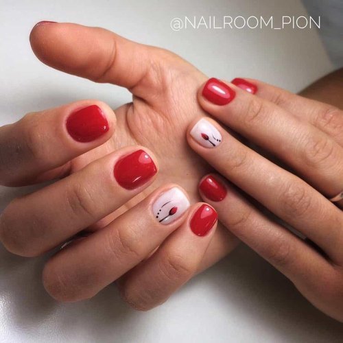 Красный маникюр на короткие ногти