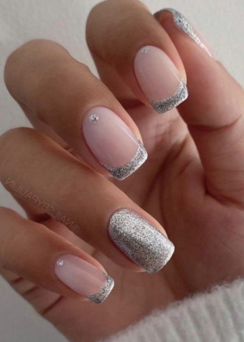 Серебристый френч на короткие ногти