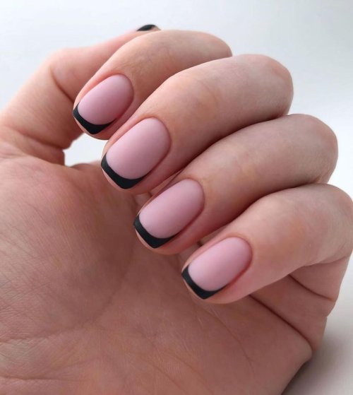 Черный френч на короткие ногти