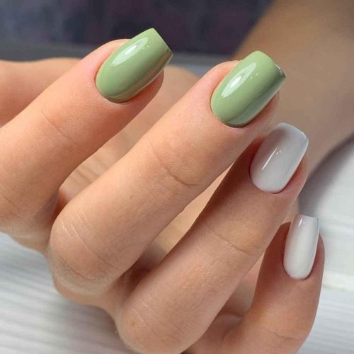 Фисташковый маникюр на короткие ногти