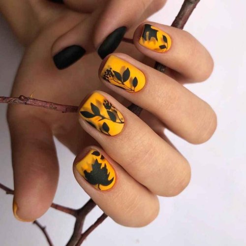 Маникюр на короткие ногти на осень