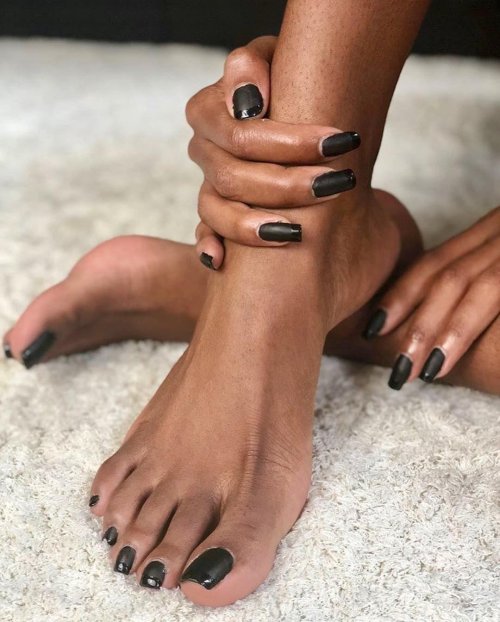 Николь блэк feet