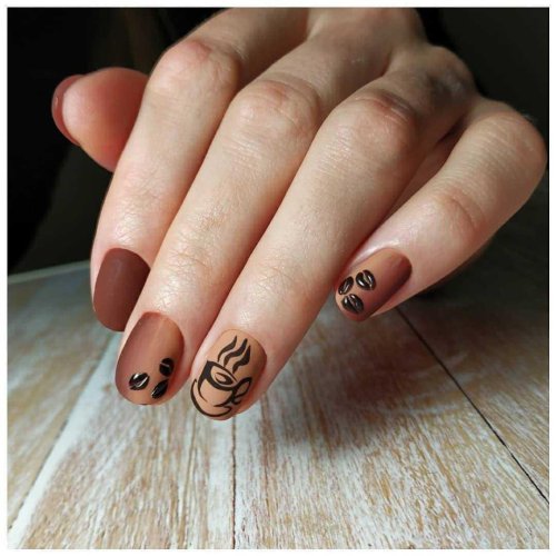 Кофейный маникюр на короткие ногти