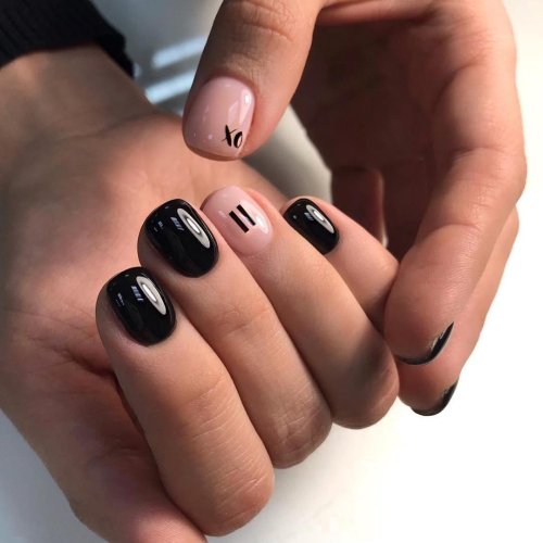 Короткие ногти черные
