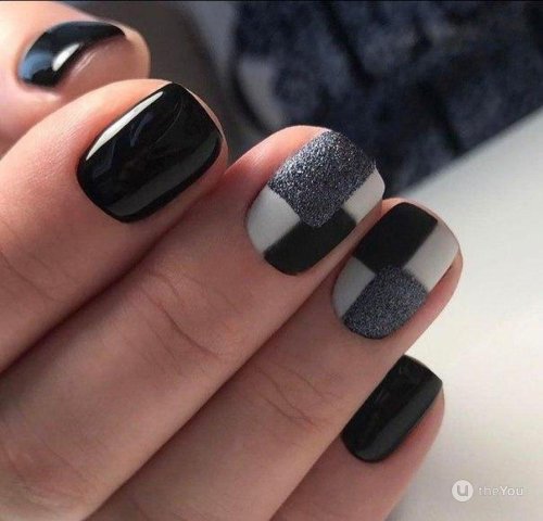 Маникюр на короткие ногти темные