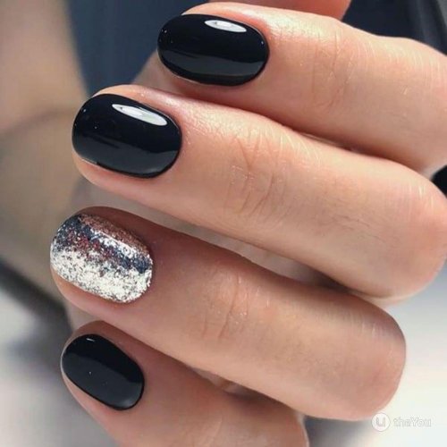 Черный маникюр на короткие ногти