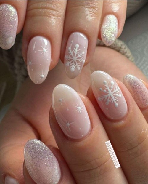 Маникюр зима на короткие овальные ногти