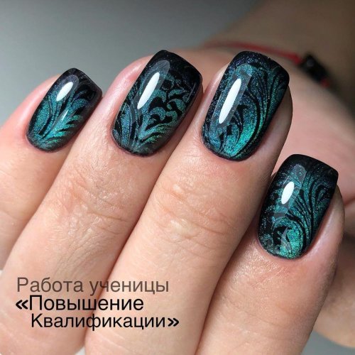 Маникюр кошачий глаз и стемпинг