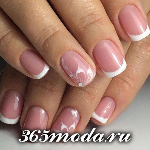 Нежный френч на короткие ногти
