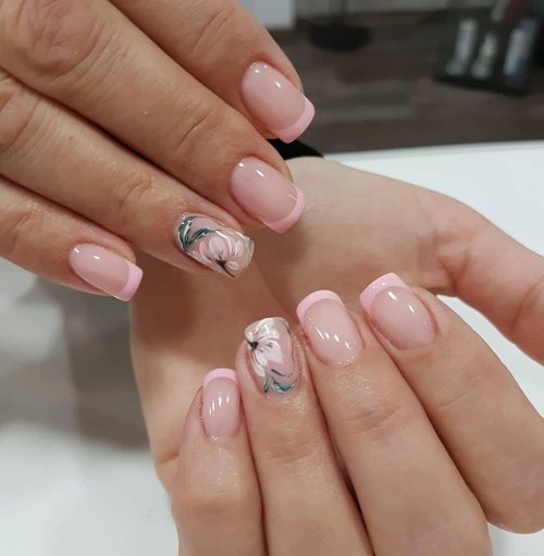 Французский маникюр на короткие овальные ногти