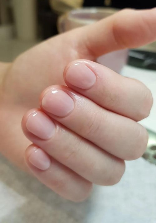 Маникюр на короткие ногти без покрытия