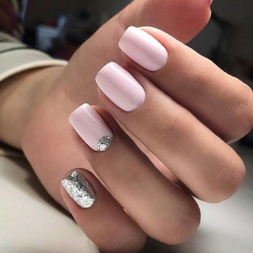 Розово серебристый маникюр