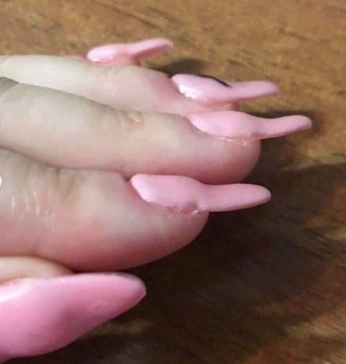 Некрасивый маникюр