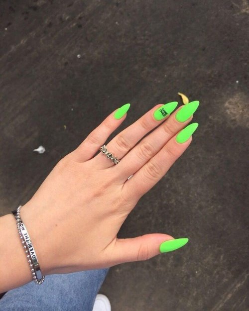 Кислотный маникюр на длинные ногти