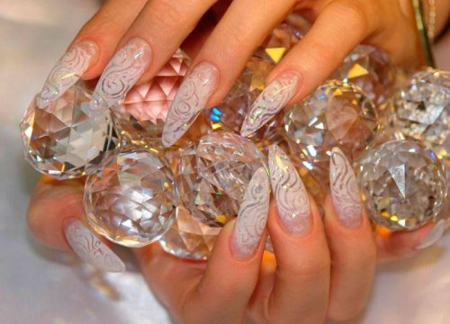 Прозрачное наращивание ногтей