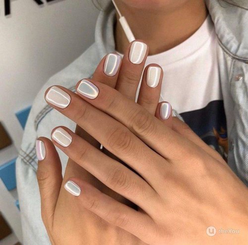 Белые короткие ногти