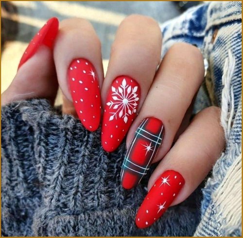 Маникюр на длинные ногти новогодний