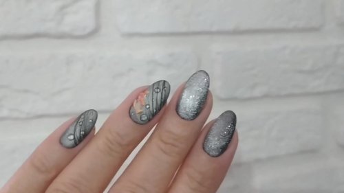 Серый маникюр кошачий глаз