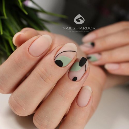 Маникюр минимализм на короткие ногти