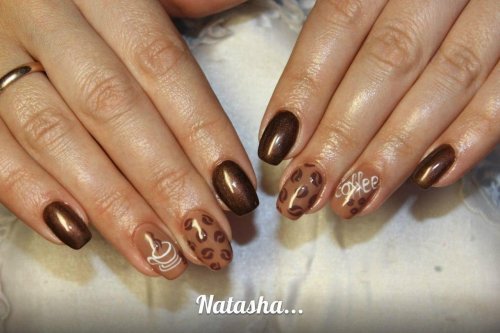 Коричневый маникюр