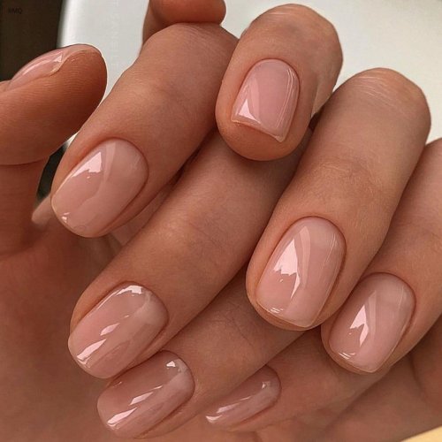 Нюдовый маникюр на короткие ногти