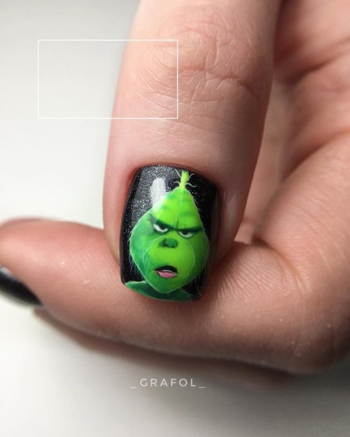 Маникюр с гринчем