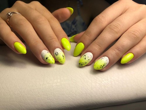 Яркие кислотные ногти
