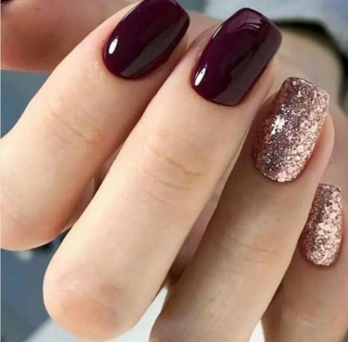 Бордовый маникюр на короткие квадратные ногти