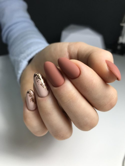Нюдовый маникюр на длинные ногти