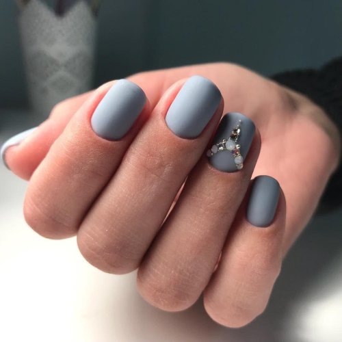 Маникюр на короткие ногти матовые