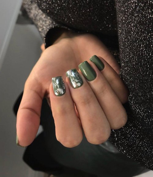 Маникюр хаки